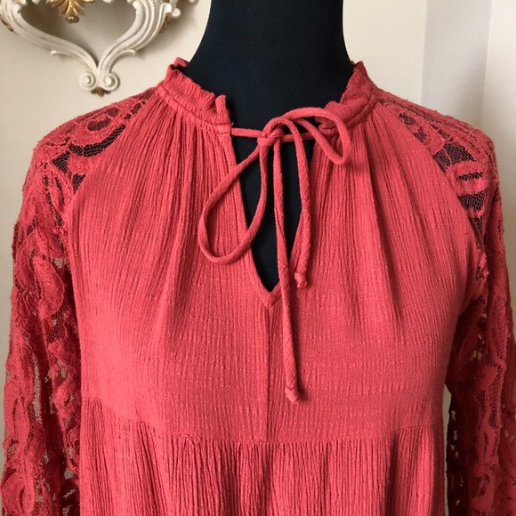 Altar'd State Blouse - Picture 3 of 9